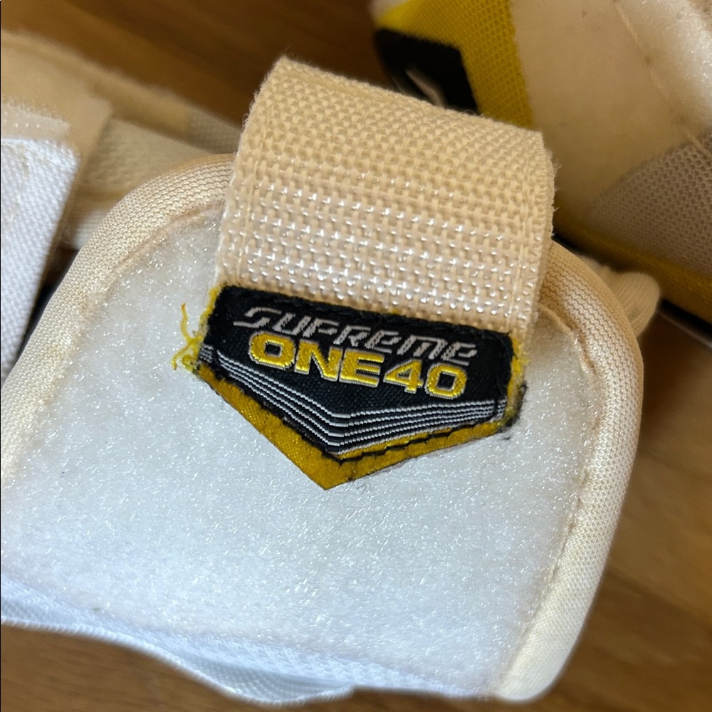 Bauer Supreme ONE40 Elbow Pads Size Small - Picture 6 of 10